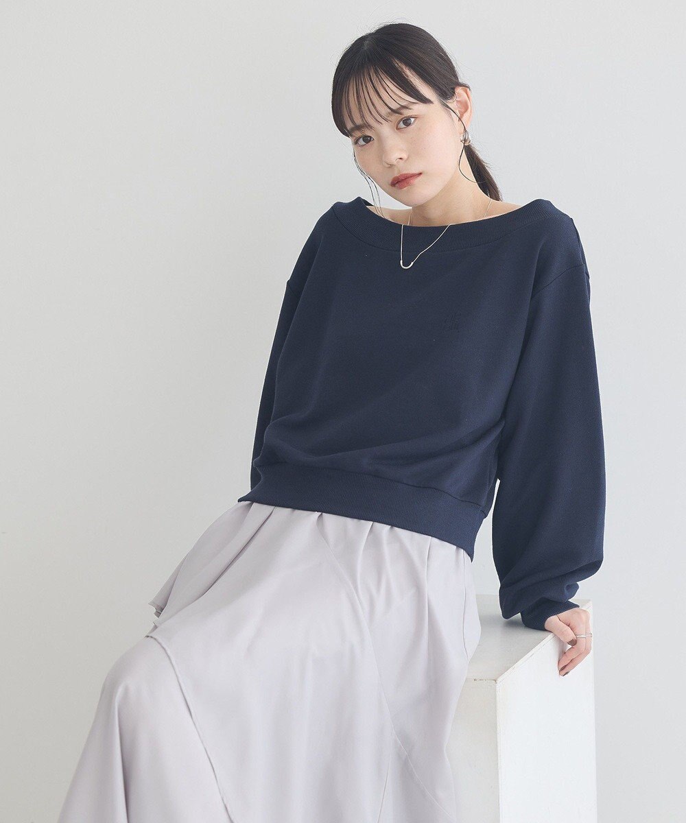 earth music&ecology ショート丈ワンポイント刺繍オフショルスウェット 