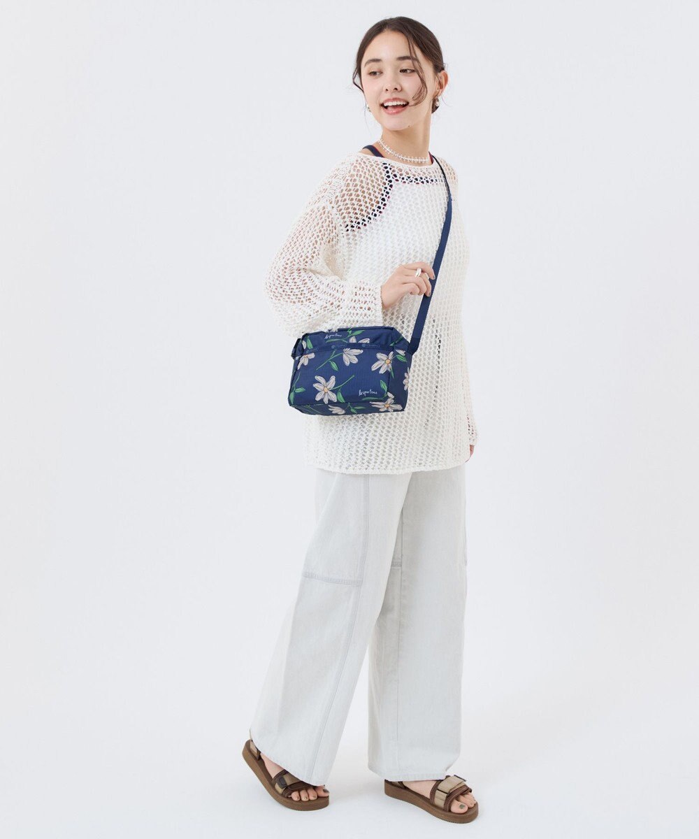 LeSportsac DANIELLA CROSSBODY/フローラルブルームズネイビー 
