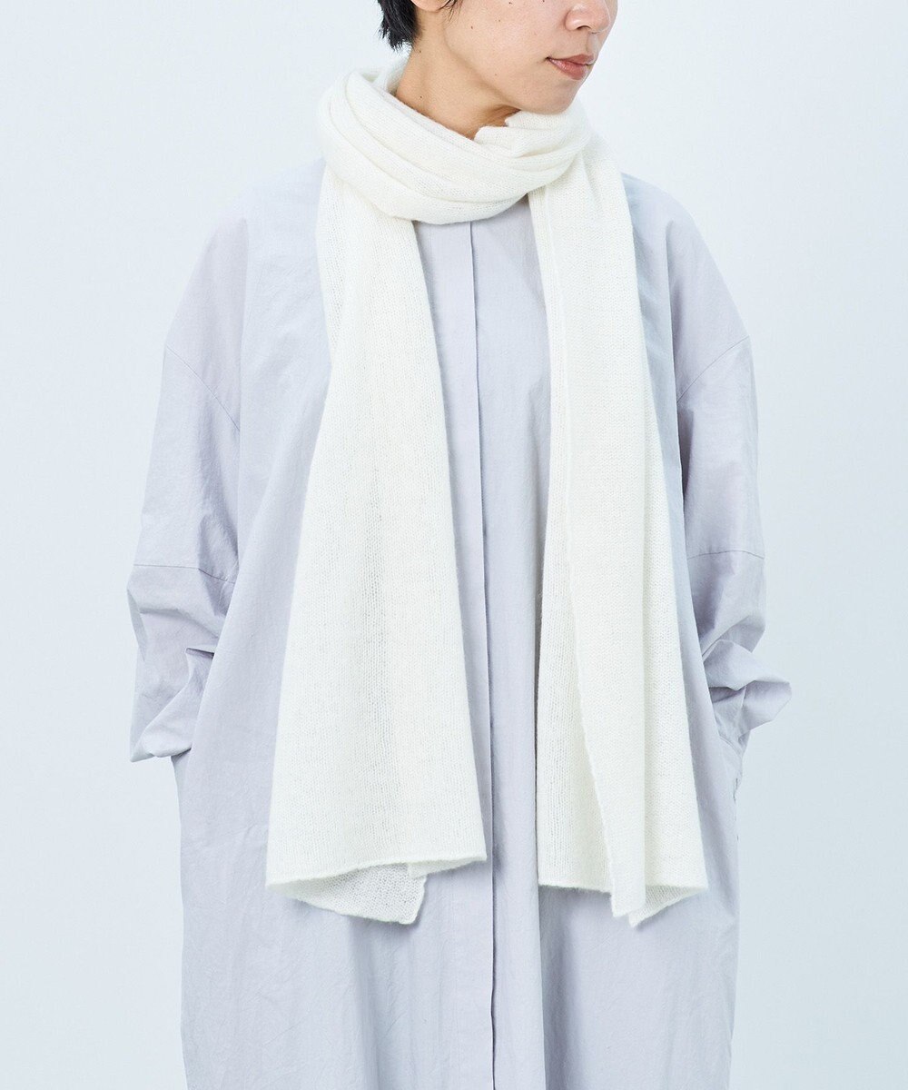 AND WOOL 〈上質な素材と手仕事から生まれた優しいニット〉カシミヤ100%の細巾ストール / マフラー 