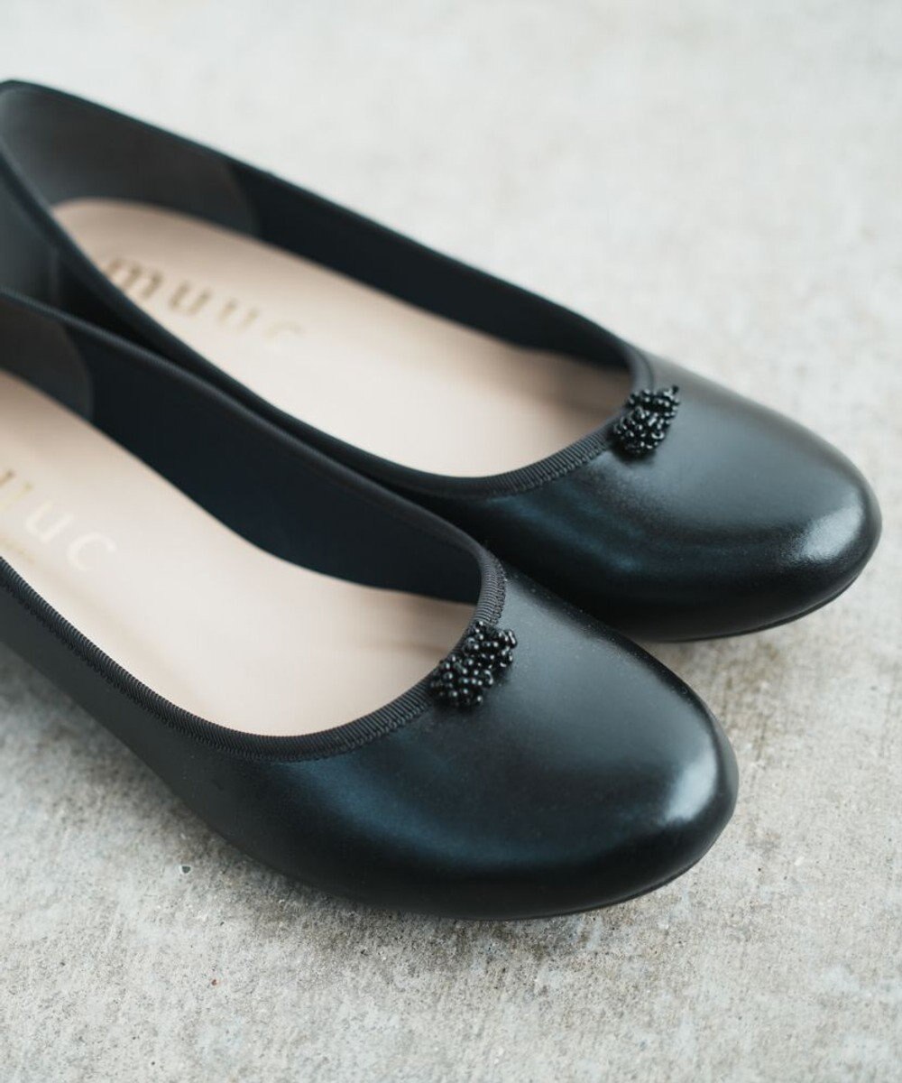 muuc ビーズモチーフのバレエシューズ 