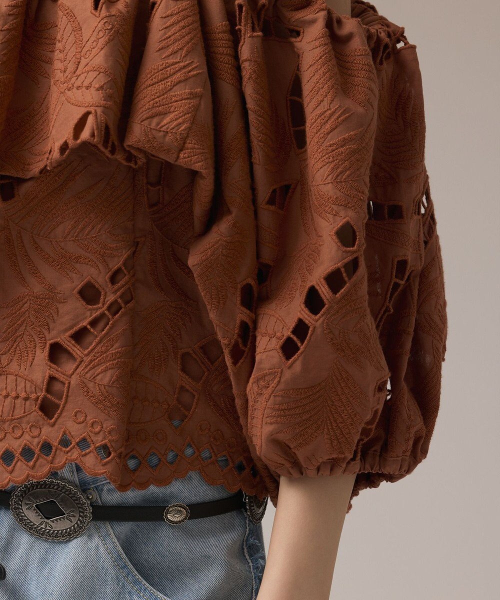 GRACE CONTINENTAL カットワークオフショルトップ 