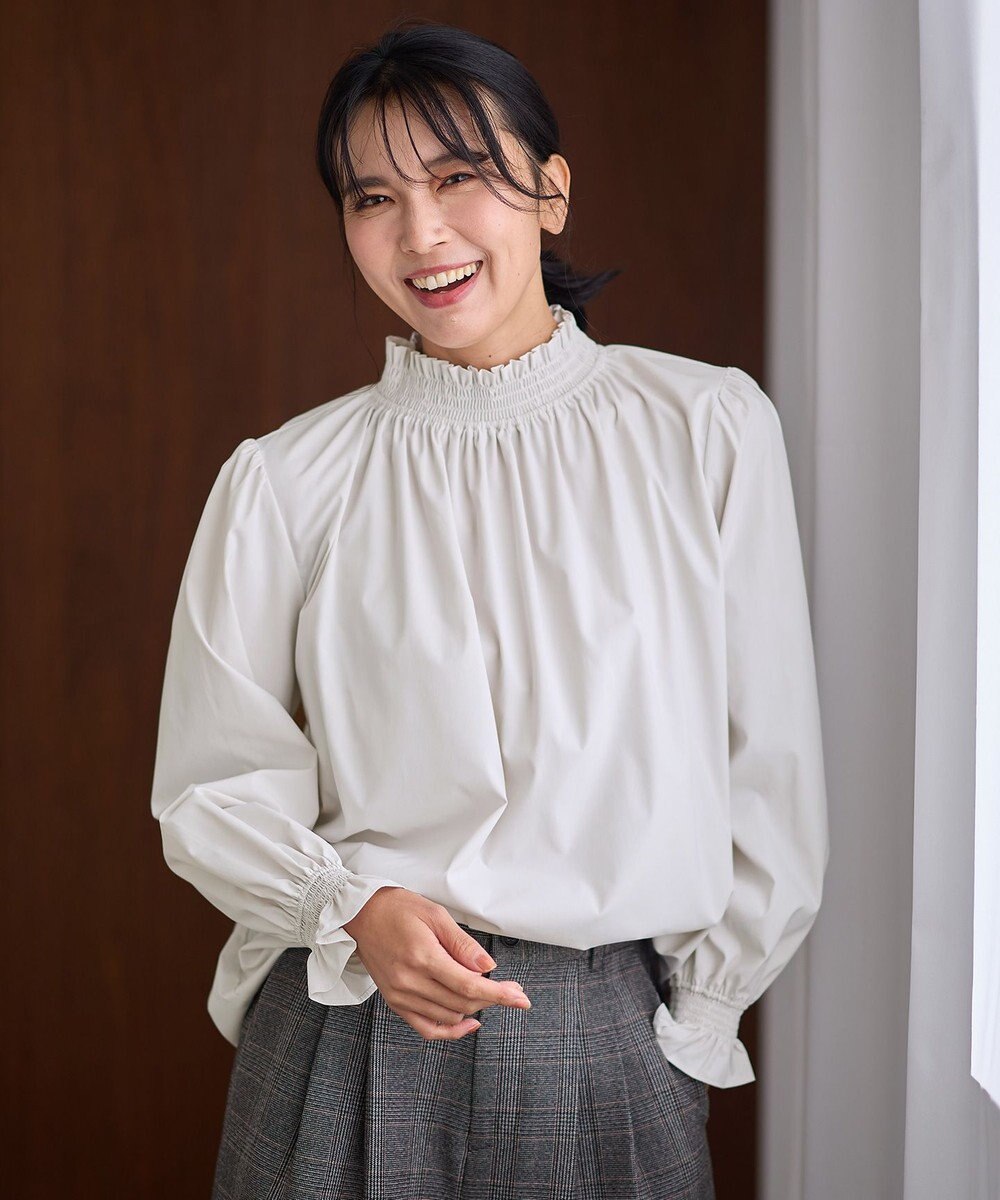ANY フリルネックブラウス 