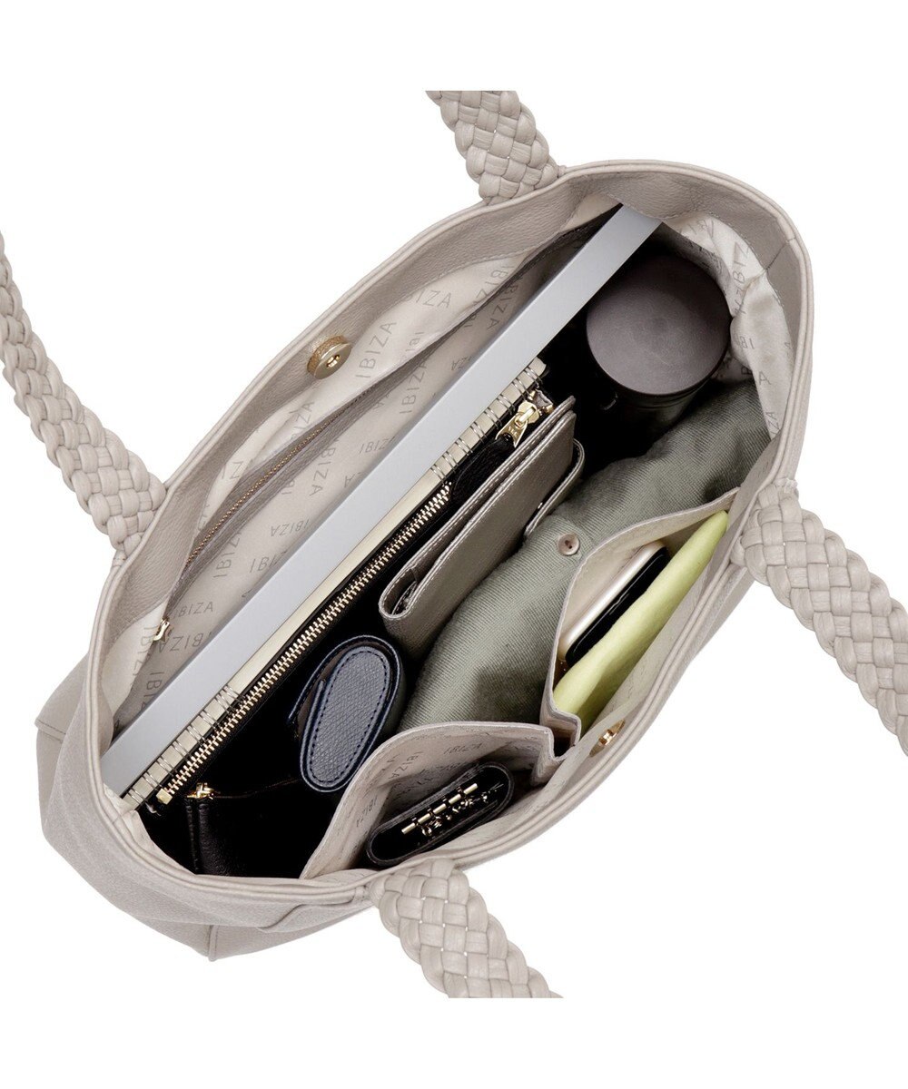 IBIZA アトラクティーボ　セミショルダーバッグ 