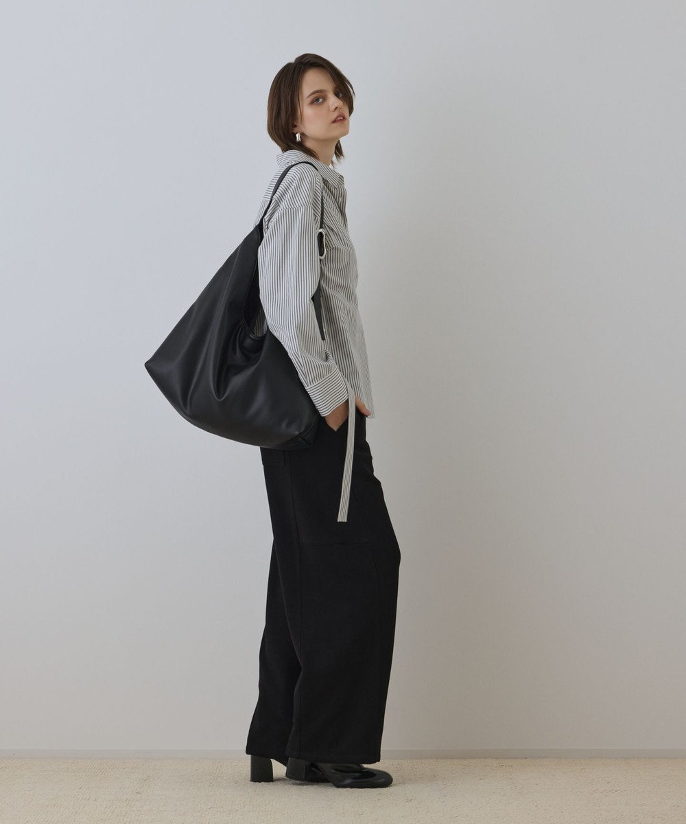 GRACE CONTINENTAL エンブレム刺繍シャツ 