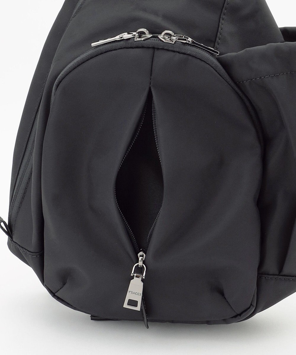 Y'SACCS 【Y’SACCS vous et】フロントファスナークロスボディバッグ 