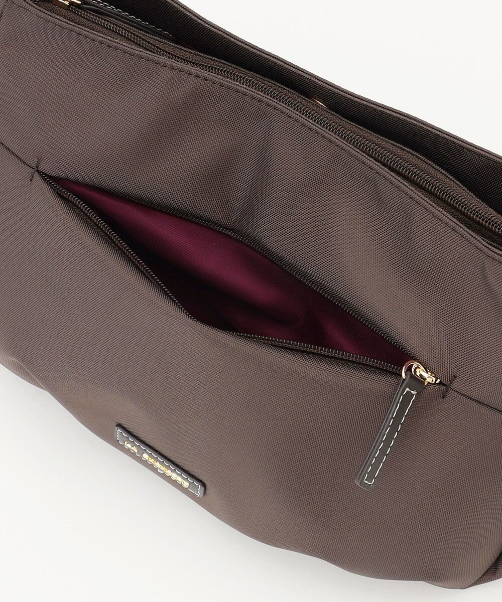 LA BAGAGERIE ポリエステルキャンバス　タックショルダー 