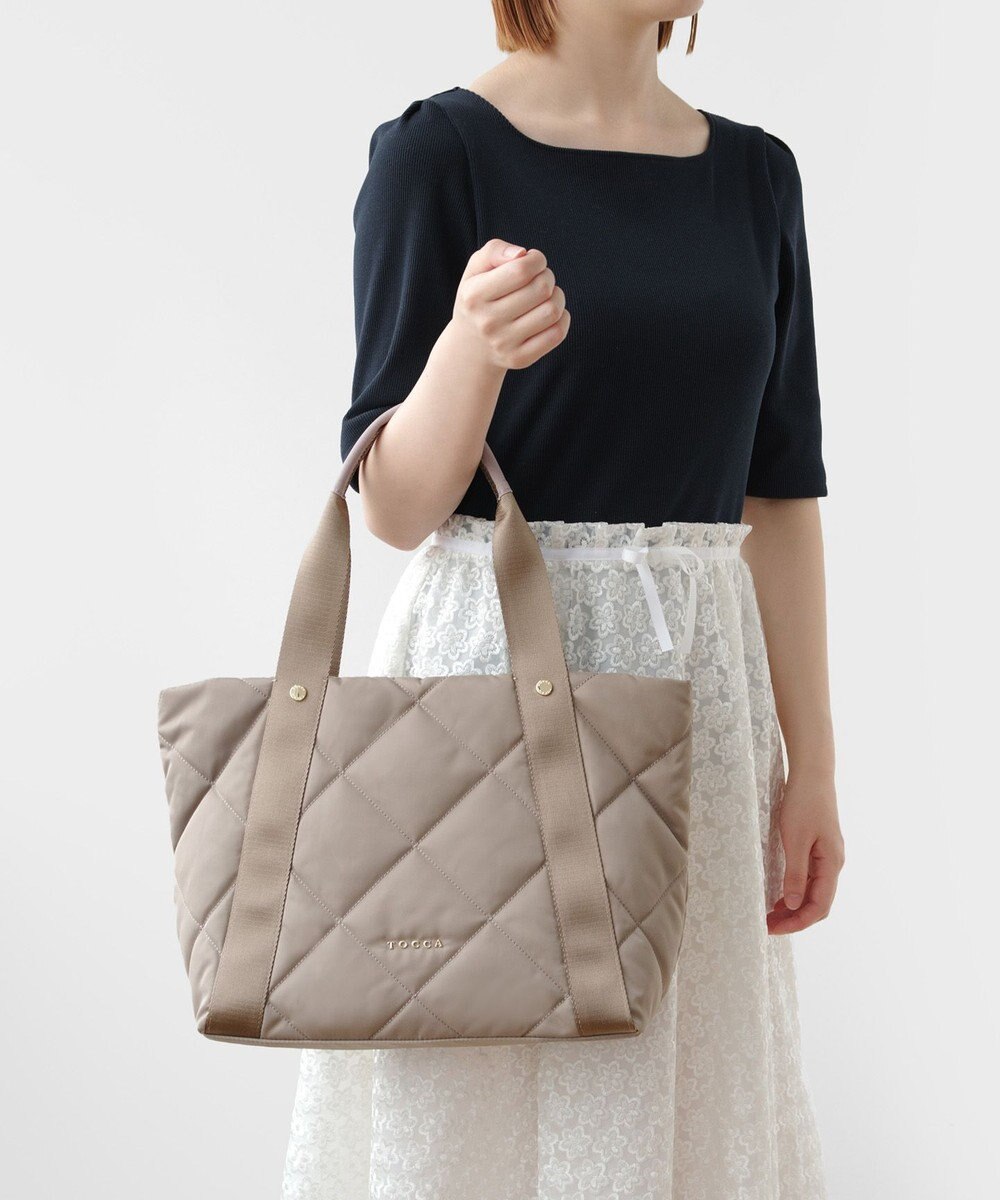 TOCCA 【撥水・A4サイズ対応】TRACE PAVE QUILT TOTE キルトバッグ 