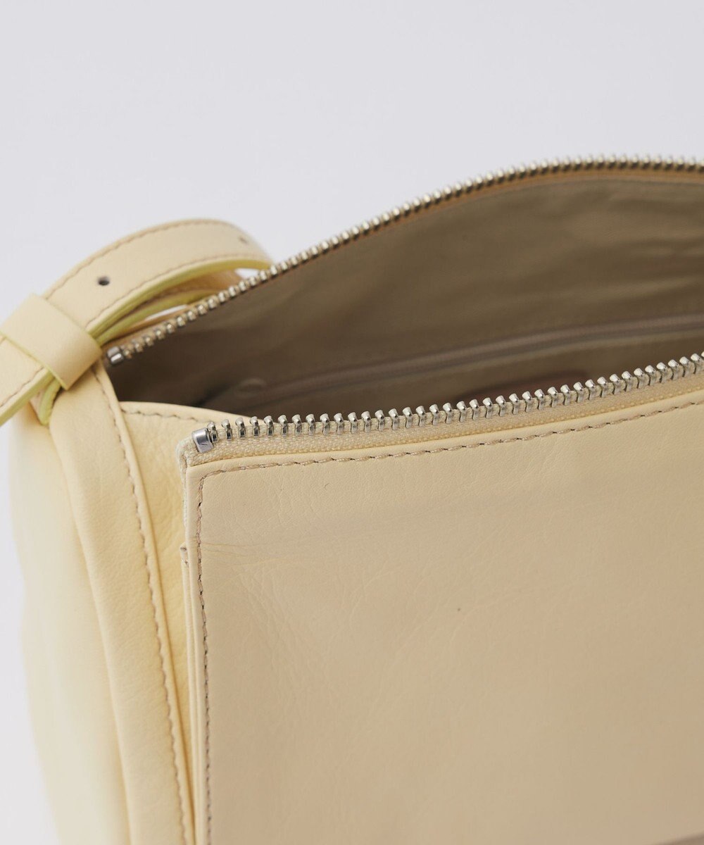 russet ソフトレザーロールショルダーバッグ(CE-1661) 