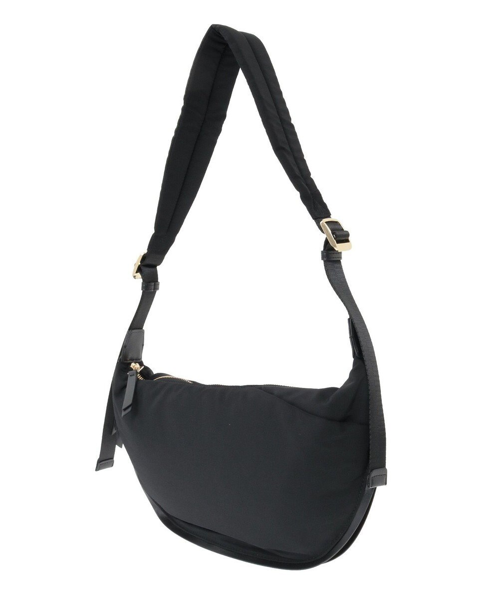 YECCA VECCA story.ハーフムーンクロスボディ 