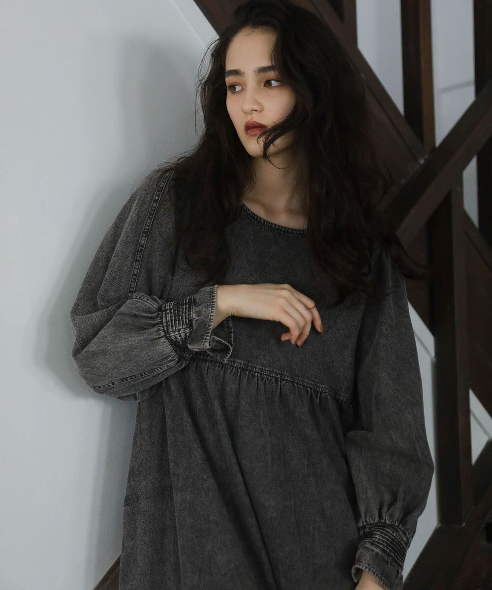 Green Parks ■ＥＳＣＡＲ　デニムピンタックカフスワンピース 