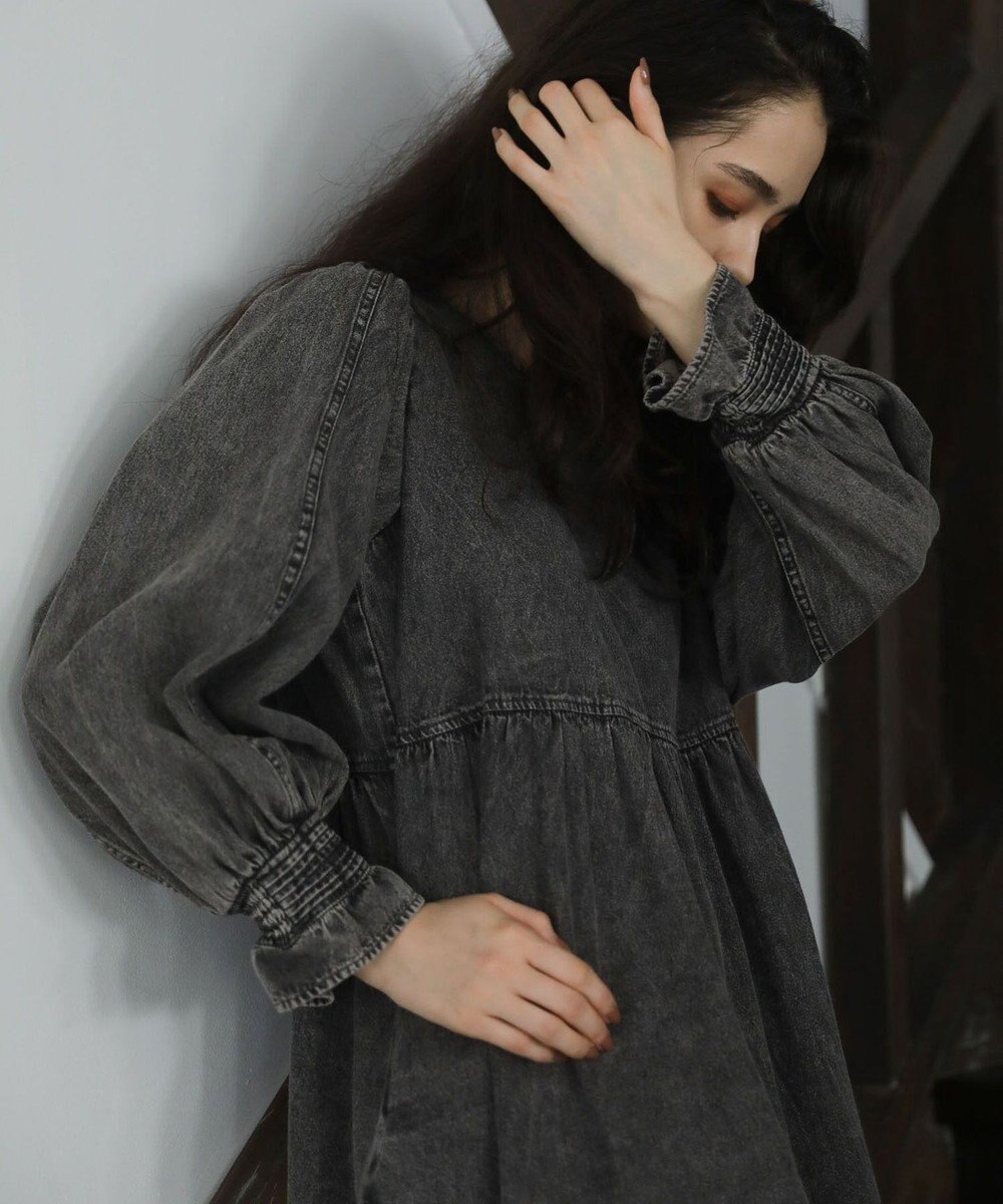 Green Parks ■ＥＳＣＡＲ　デニムピンタックカフスワンピース 