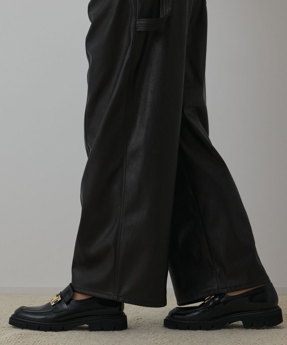 GRACE CONTINENTAL カーブフェイクレザーパンツ 
