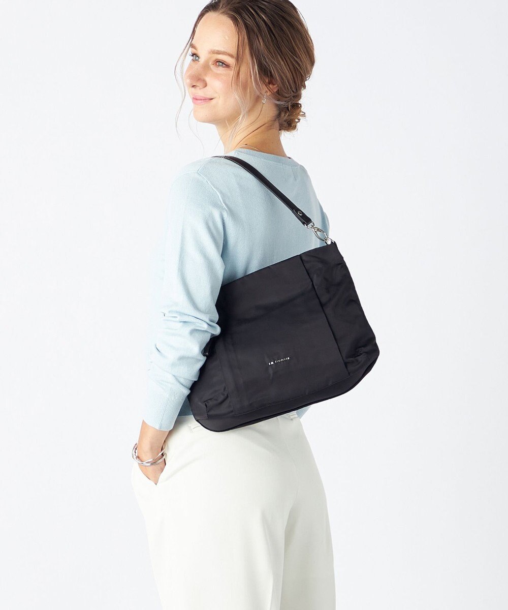 LA BAGAGERIE 多収納ナイロン2WAYショルダー 