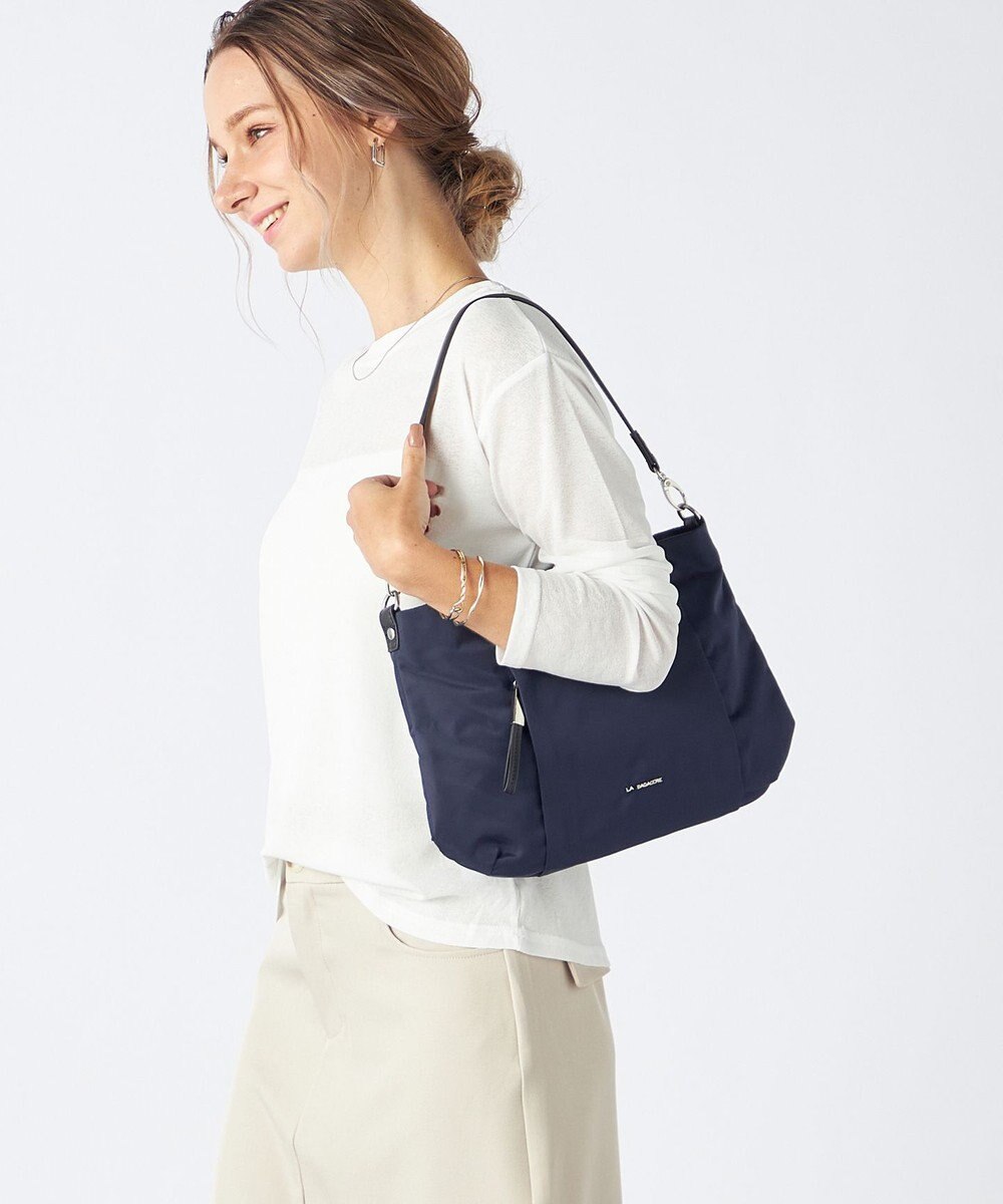 LA BAGAGERIE 多収納ナイロン2WAYショルダー 