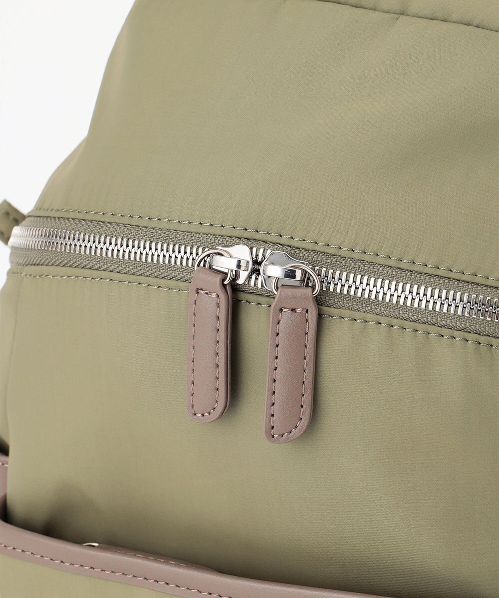 Y'SACCS 【ナイロンタフタ×リサイクルレザー】デイリーミニリュック 