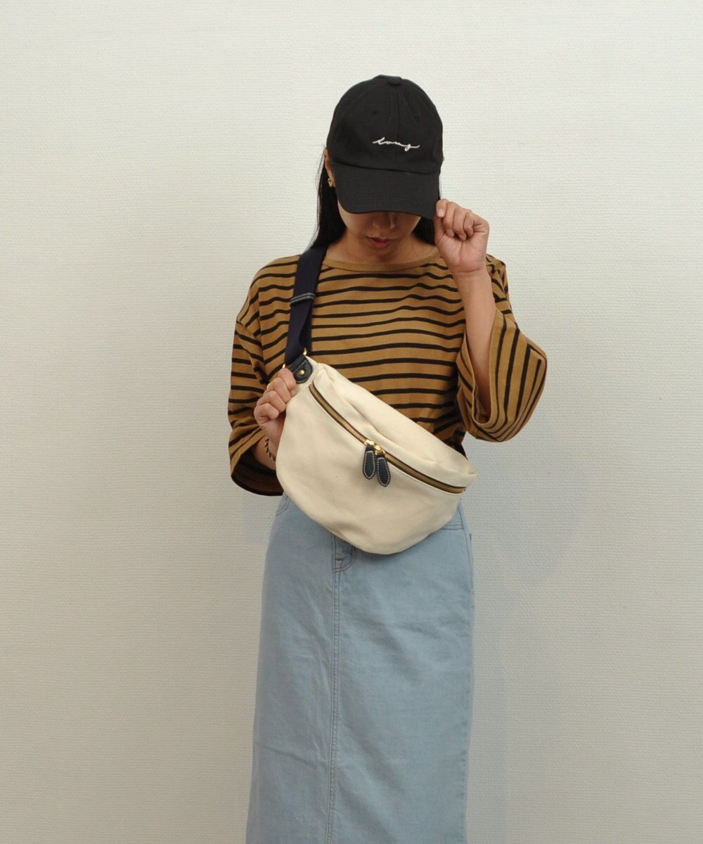 UNBILLION Otias 8号キャンバスシュリンクレザーボディバッグ 