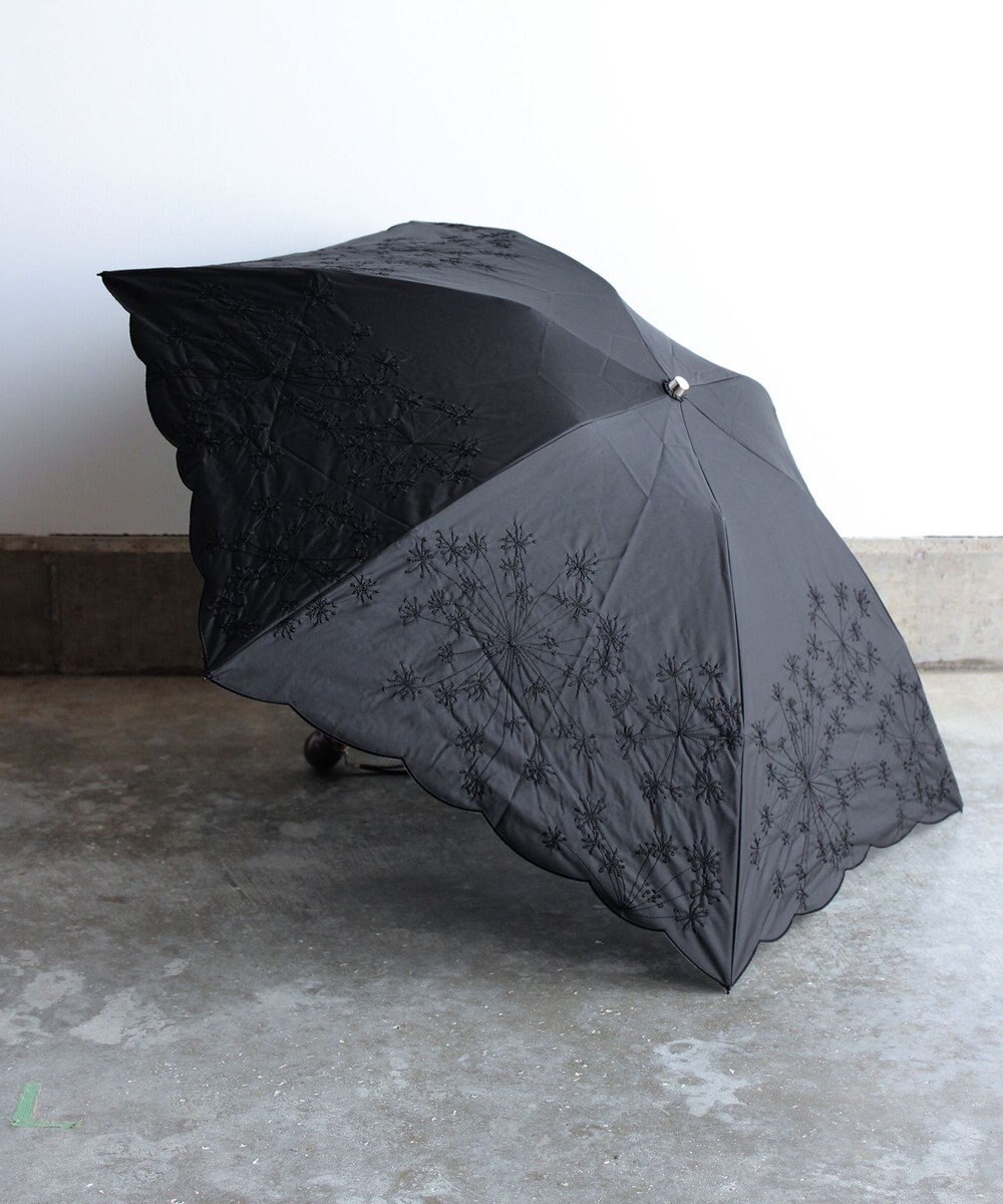１級遮光生地】フェンネル刺繍の晴雨兼用日傘 (折りたたみ） / AND