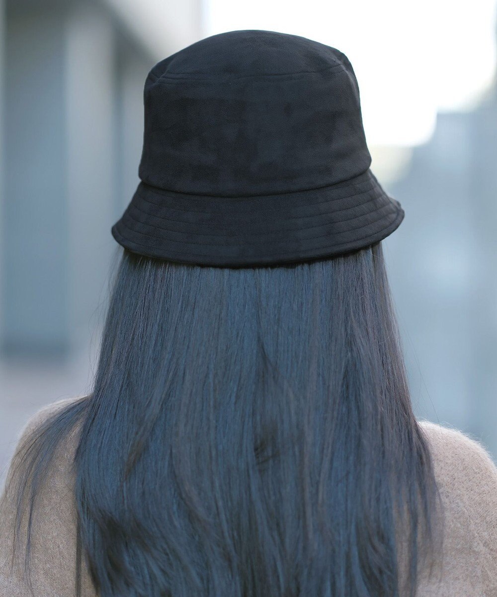 ATRENA リトルブラッシュ スエード調バケット 