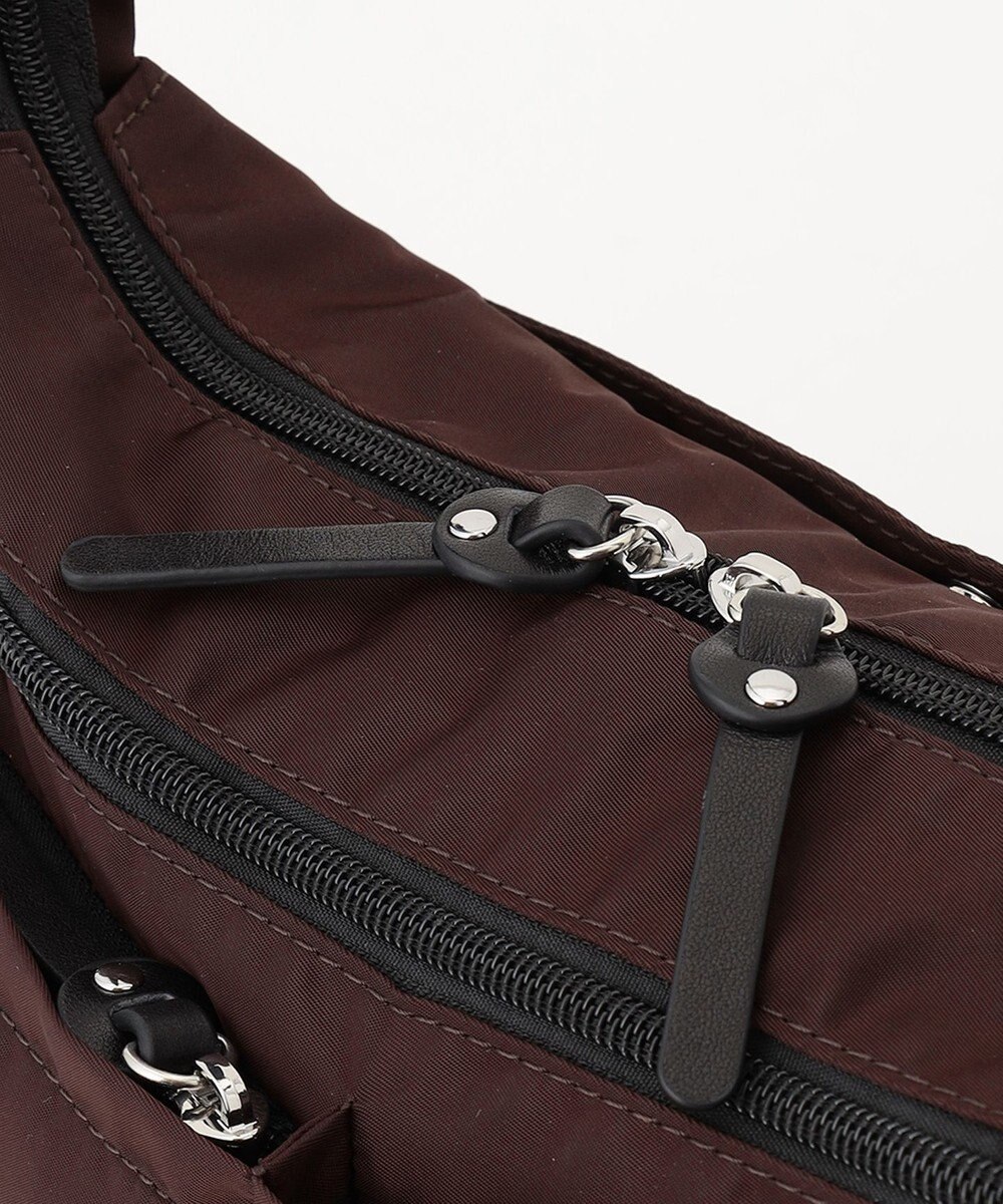 Y'SACCS トリプルポケットベーシックショルダー 