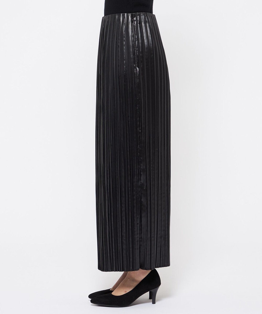 uncrave レザー ライク サテン プリーツスカート（uncrave WHITE） 