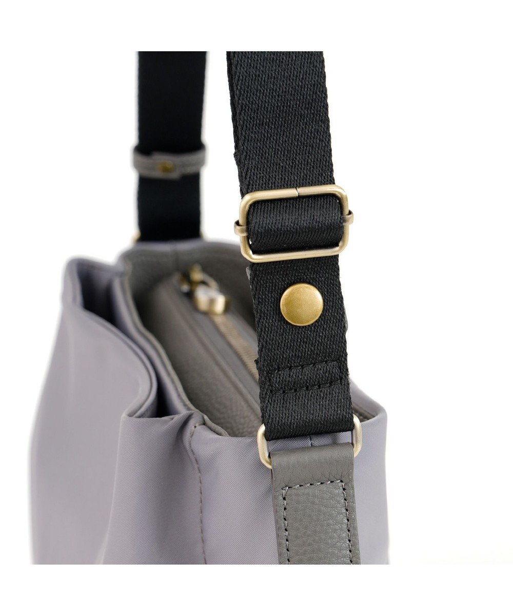 IBIZA ディアリオ　ナイロン　ショルダーバッグ 