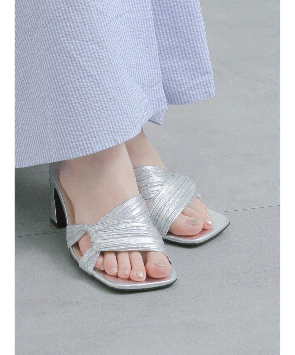 Te chichi メタリックシャーリングサンダル《2026 SUMMER LOOK item》 