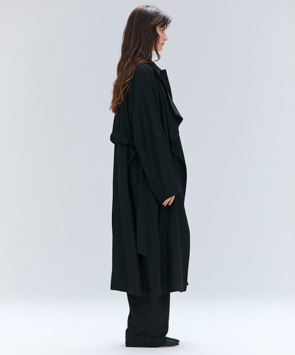 BEIGE， COBURN / シルク混ロングステンカラーコート 