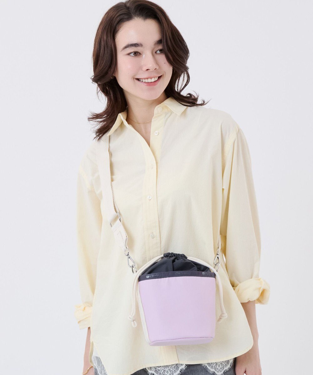 LeSportsac SM DRAWSTRING BUCKET/ライラックグレー/サンドバーコード 