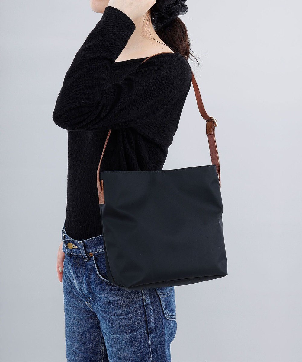 airlist 【日本製・サスティナブル】ショルダーバッグ　Every　エブリィ 