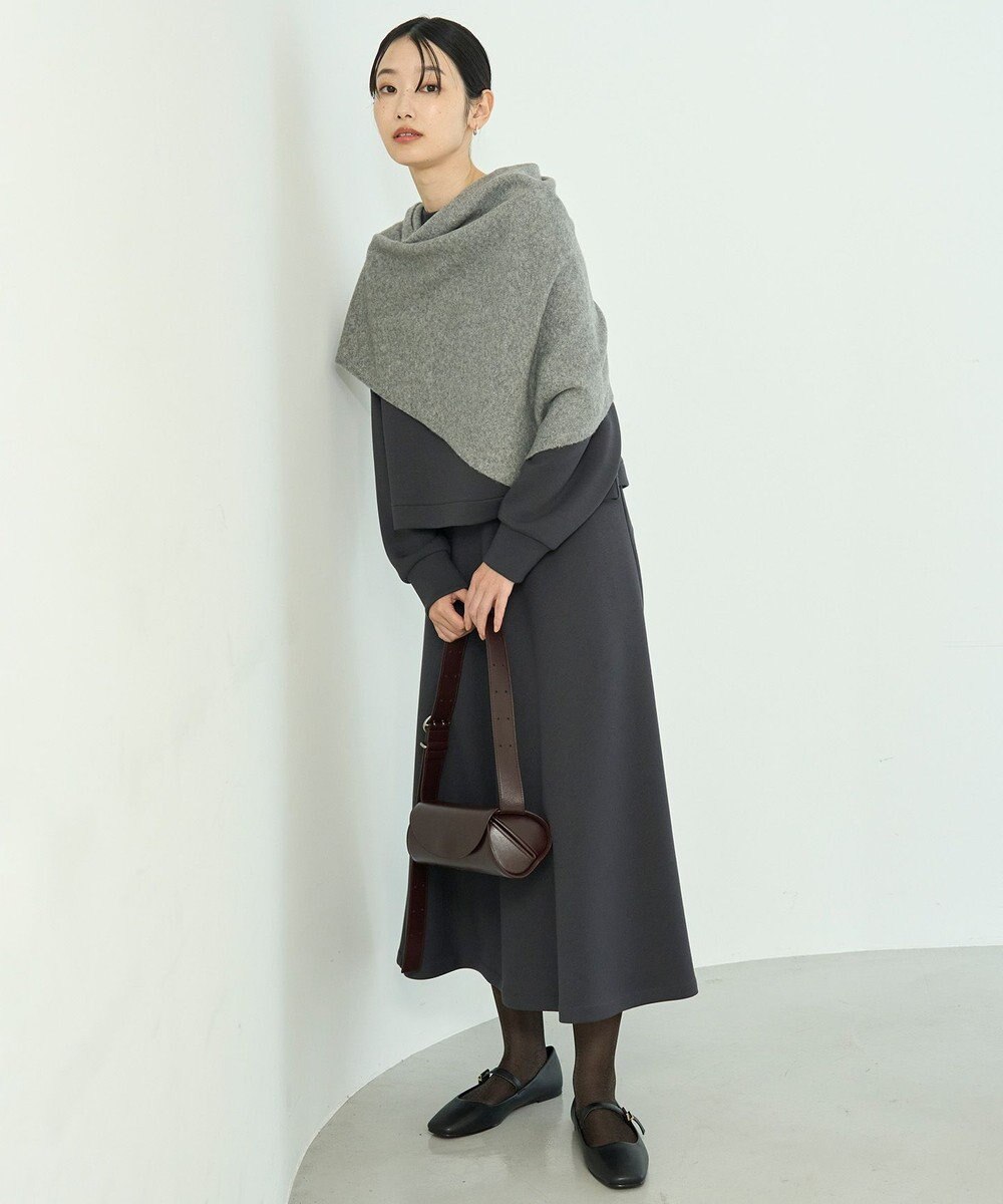 UNFILO 【WEB/一部店舗限定】ふわふわニット 三角ストール 