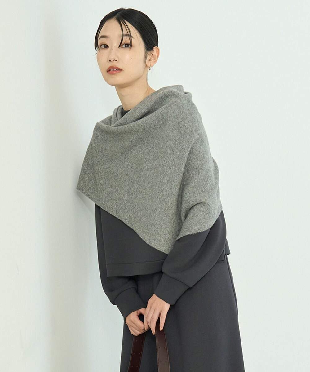 UNFILO 【WEB/一部店舗限定】ふわふわニット 三角ストール 