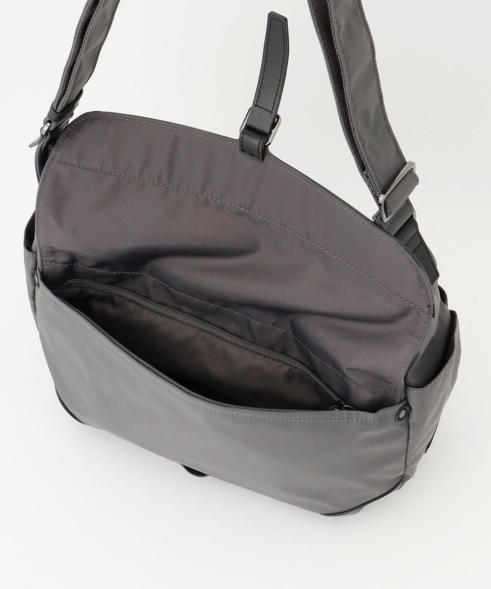 Y'SACCS ミリタリーフラップショルダー　Mサイズ 