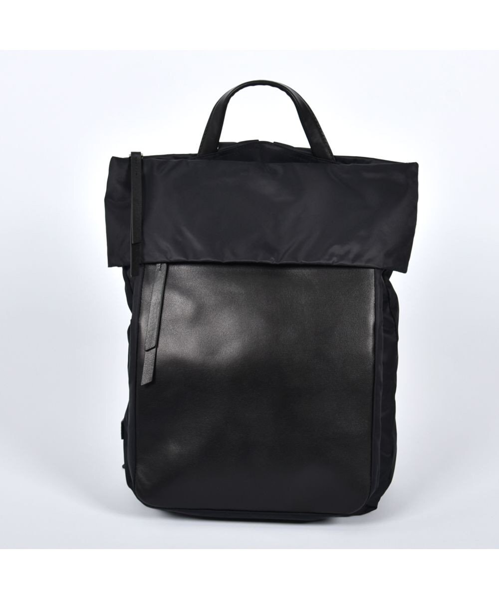 Y'SACCS リサイクルナイロン×カウレザー ラップリュック 