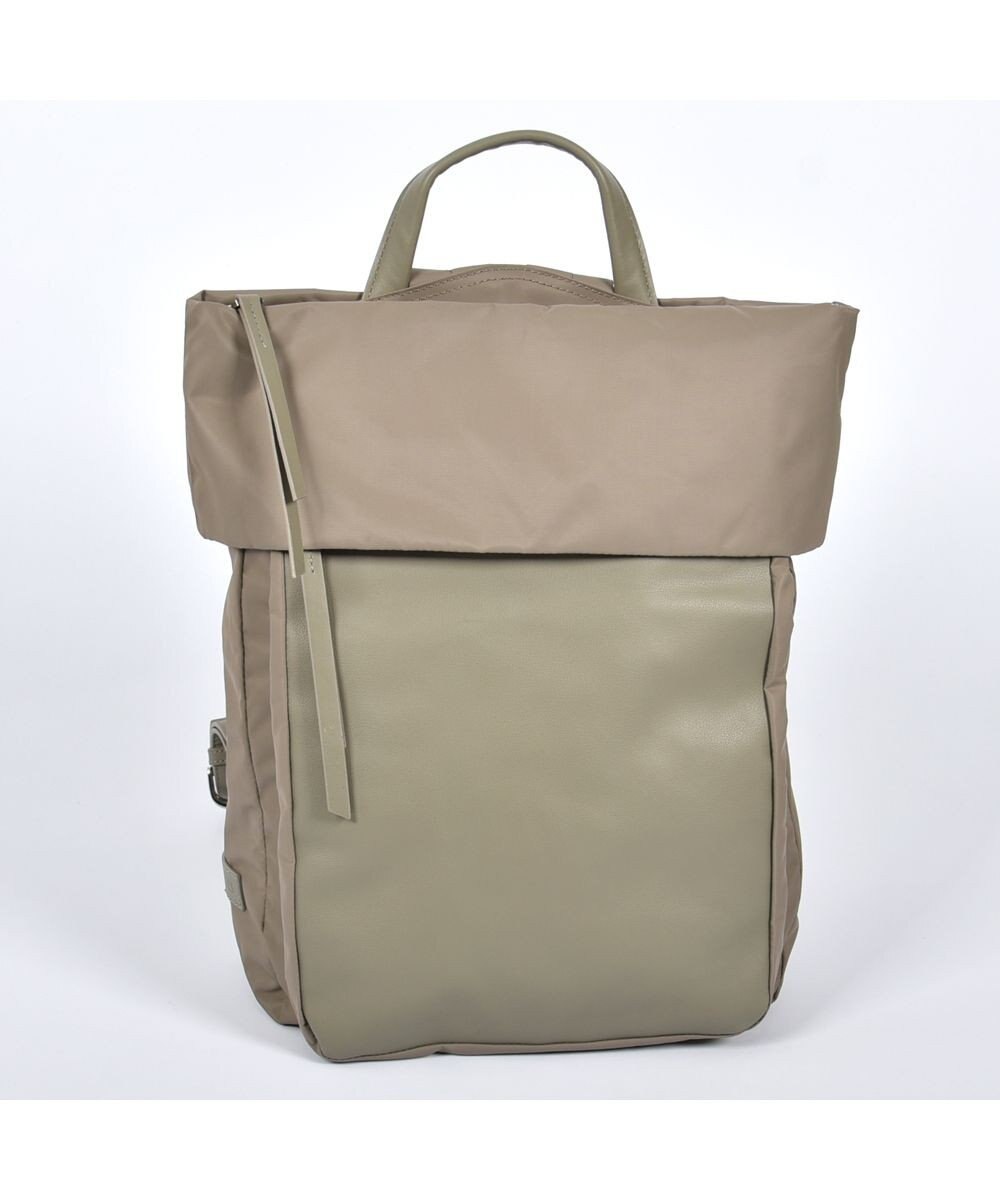 Y'SACCS リサイクルナイロン×カウレザー ラップリュック 