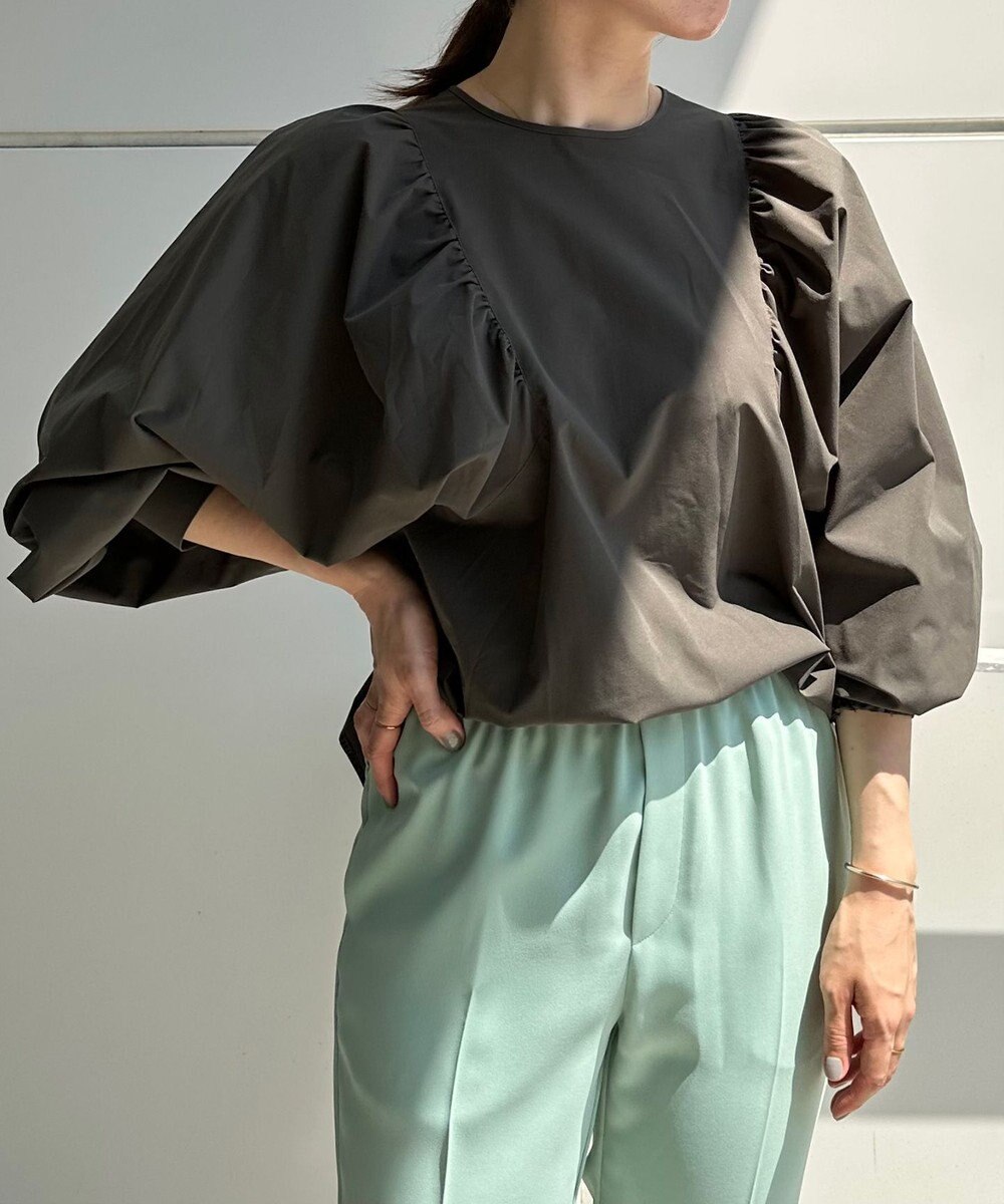UNFILO 【撥水/軽量/ストレッチ】MOVE TEX ボリュームスリーブブラウス 