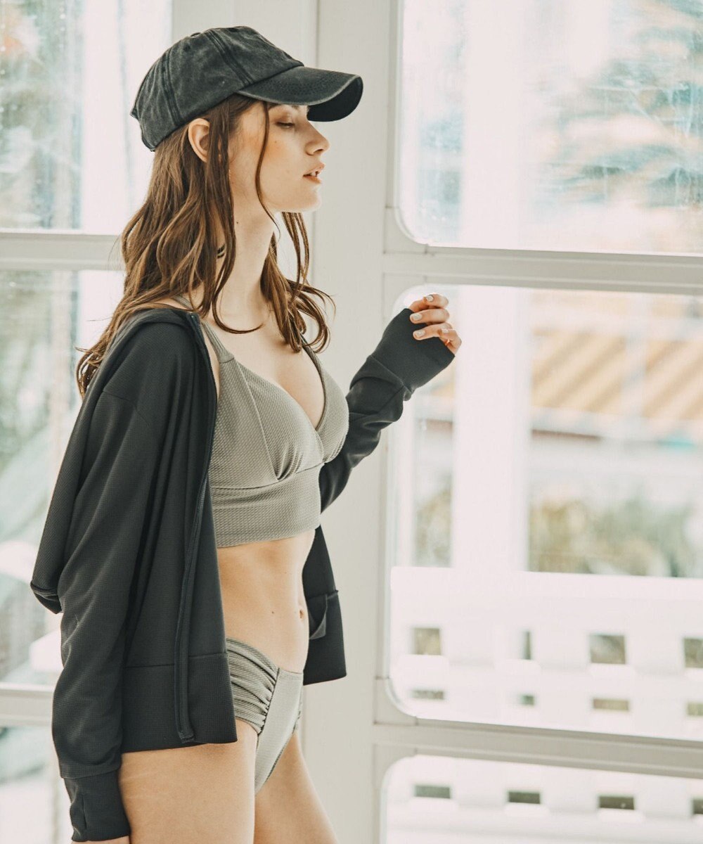 San-ai Resort（三愛水着楽園） 【UPF50＋】　サーマルラッシュパーカー　M・L　【Reir（レイール）】 