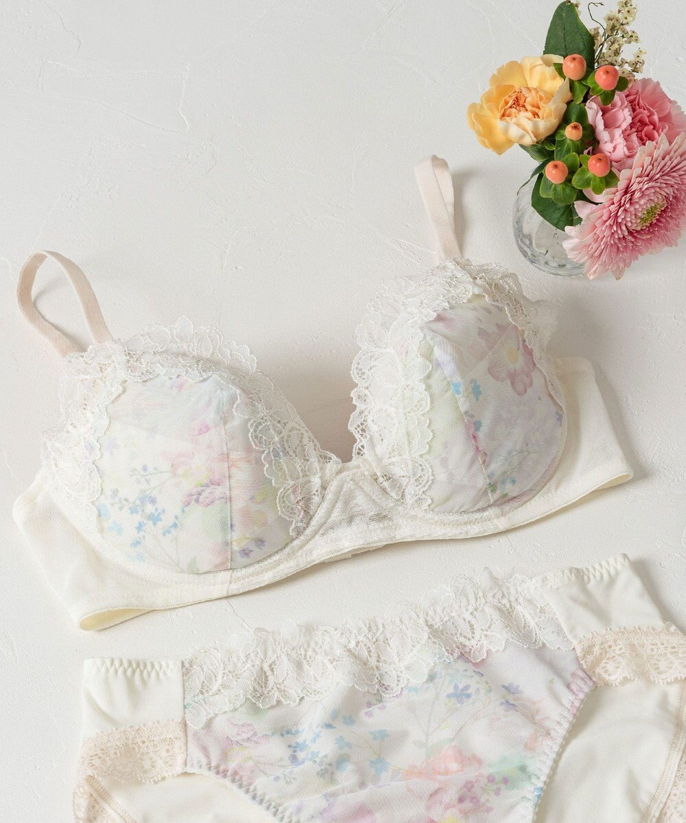 Wing 【マッチミーブラ】　ノンワイヤー　ブラがわたしに合わせてくれる　しめつけない快適な着用感　ウイング／ワコール　KB2070 