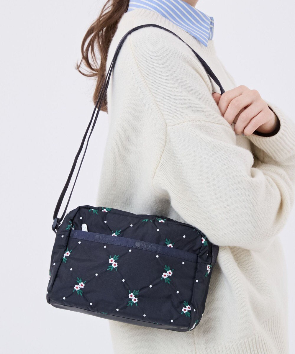 LeSportsac DANIELLA CROSSBODY/フローラルラティスEMB 