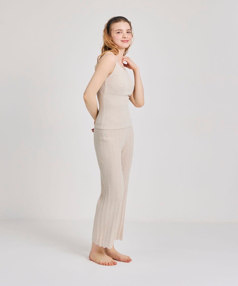 une nana cool とろみ素材がここちよいカップ付きキャミソール　moi room（モアルーム） 