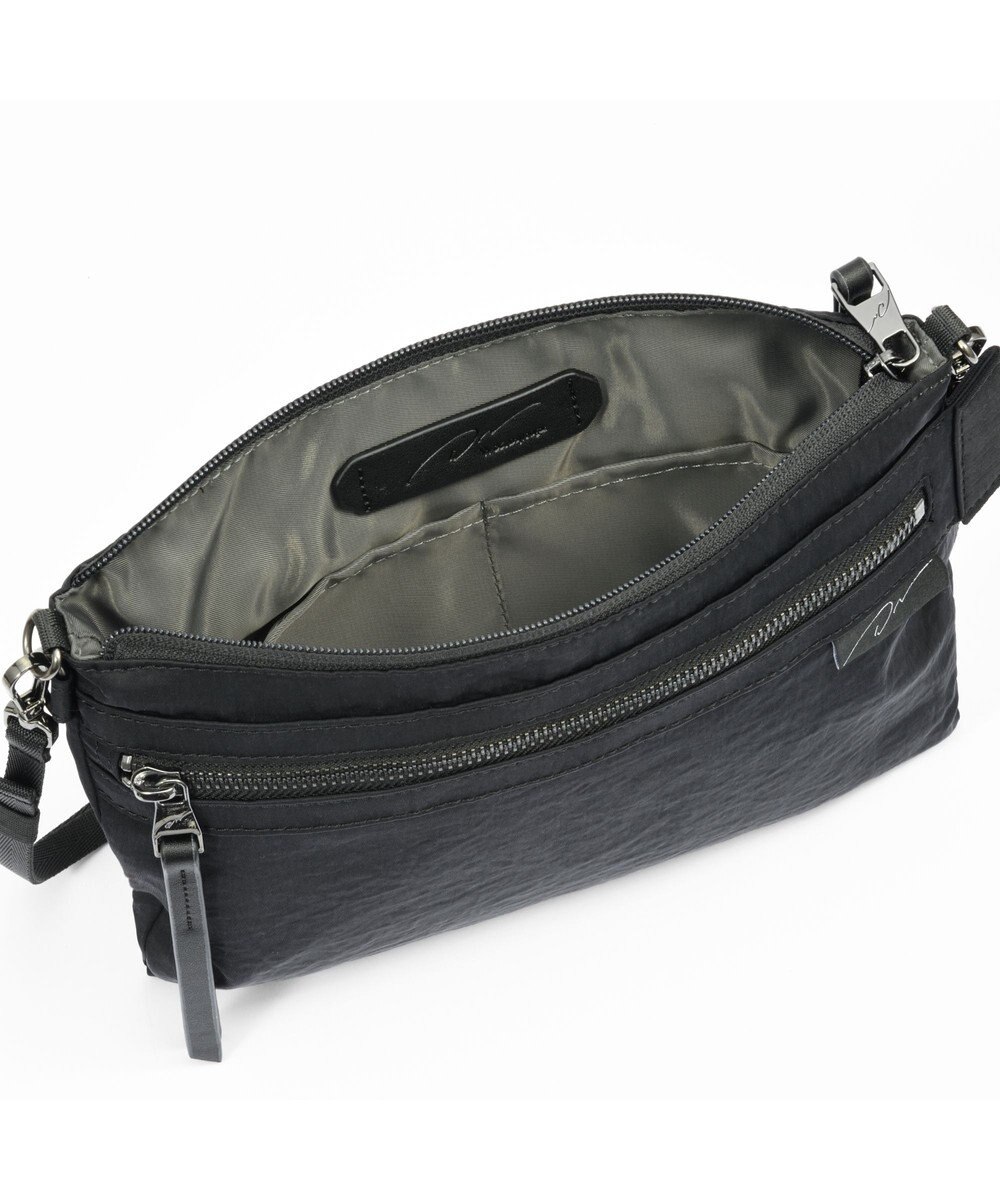 ACE BAGS & LUGGAGE W&.Day/Night キルッコ フラットショルダー 19141 ダブルアンドデイナイト 