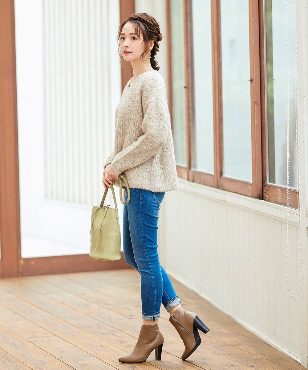 Tiaclasse L 【洗える】表情豊かなVネックMIX糸オーバーニット 