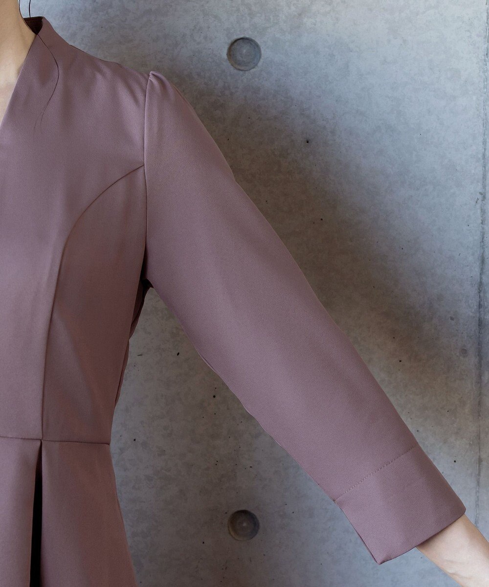 Tiaclasse 【洗える】裾に向かってエレガントに広がる美光沢フレアワンピース 