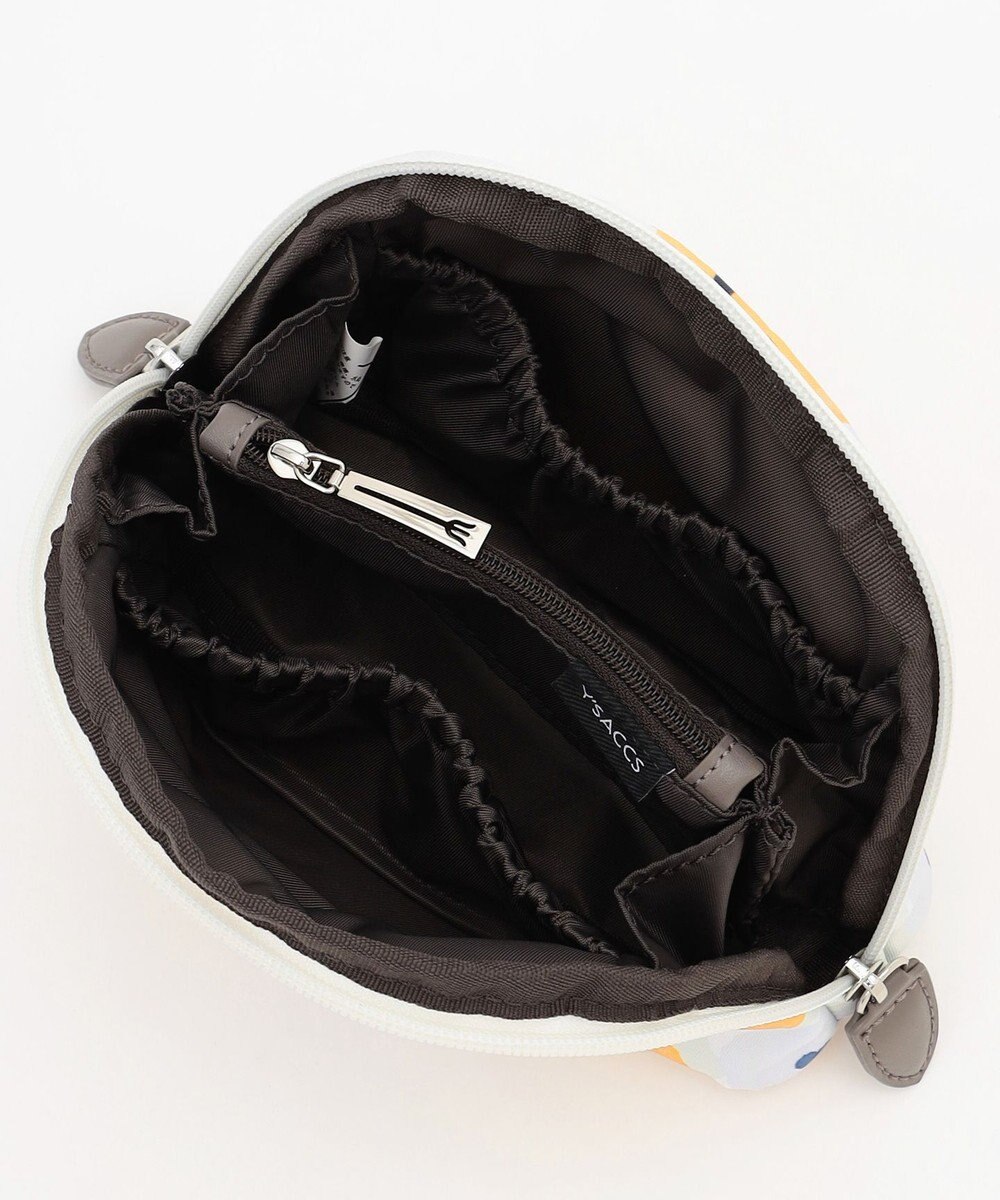 Y'SACCS 総柄プリントハーフムーンポーチ 