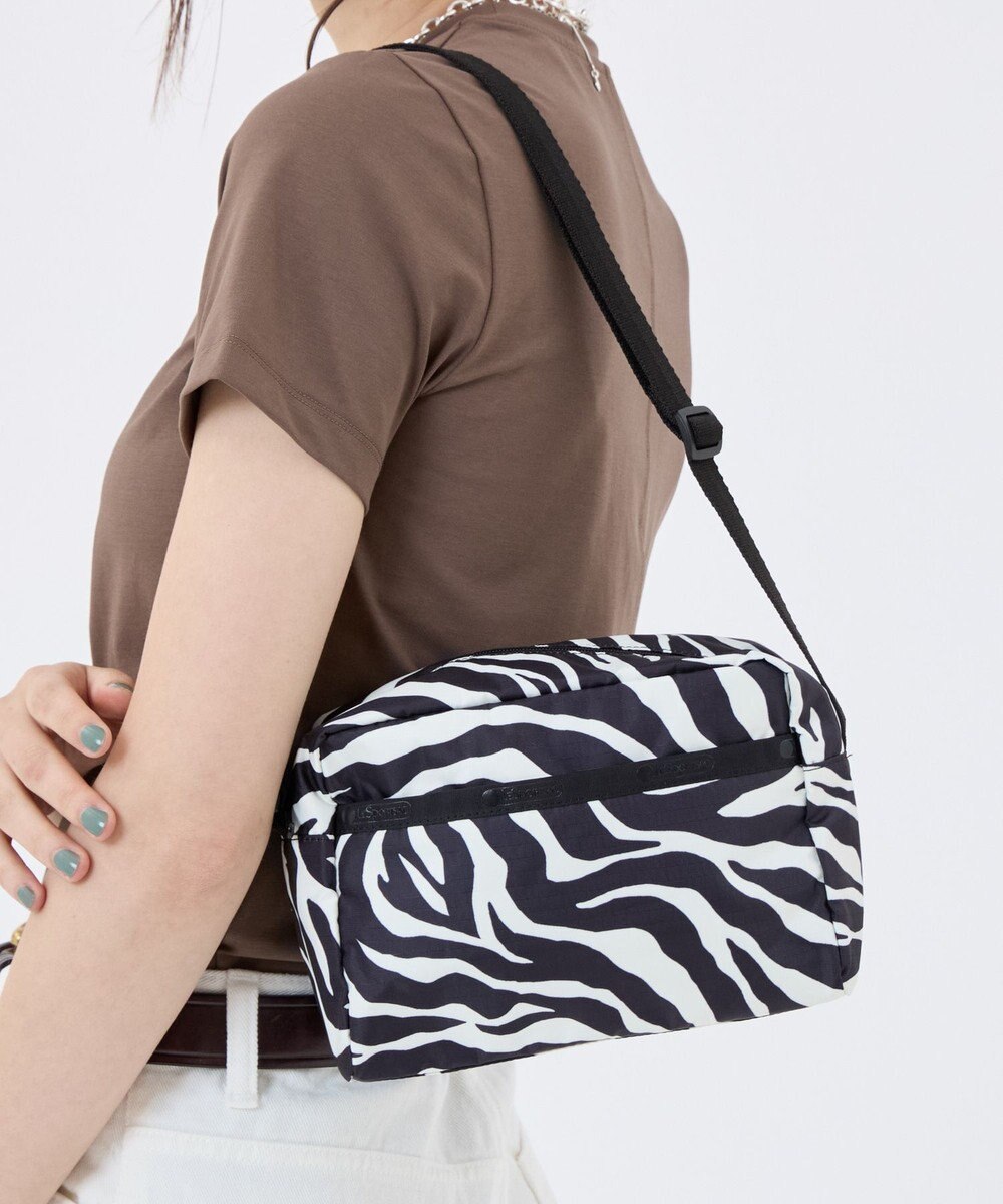 LeSportsac DANIELLA CROSSBODY/クリームブラックゼブラ 