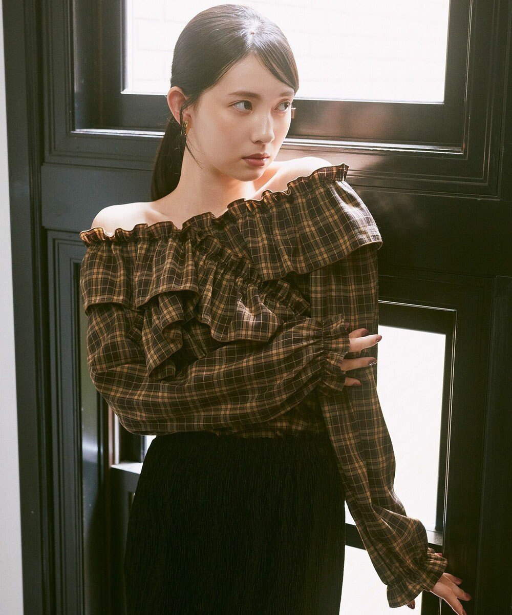 earth music&ecology フリルオフショルブラウス 