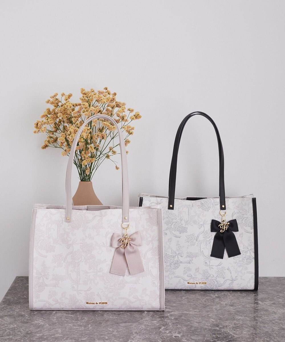 Maison de FLEUR フラワーガーデンプリントスクエアトート 