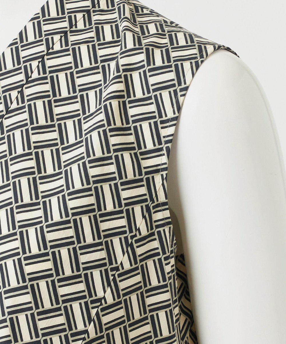 23区 S 【R(アール)】ジオメトリックプリント ハンカチヘム ブラウス 