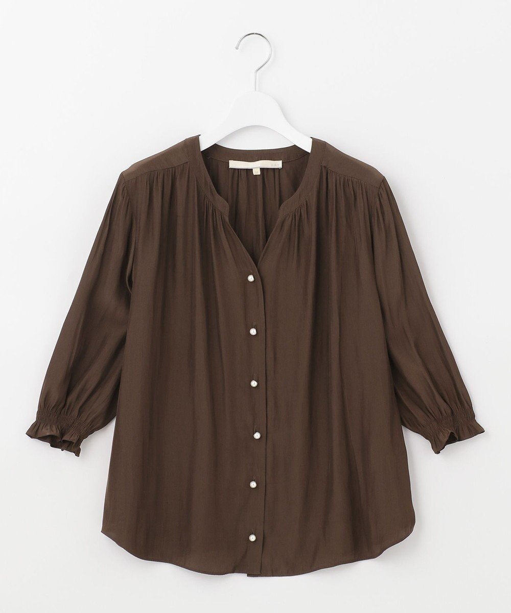 自由区 【WEB限定/セットアップ着用可/洗える】ブライトサテンライト Vネックブラウス 