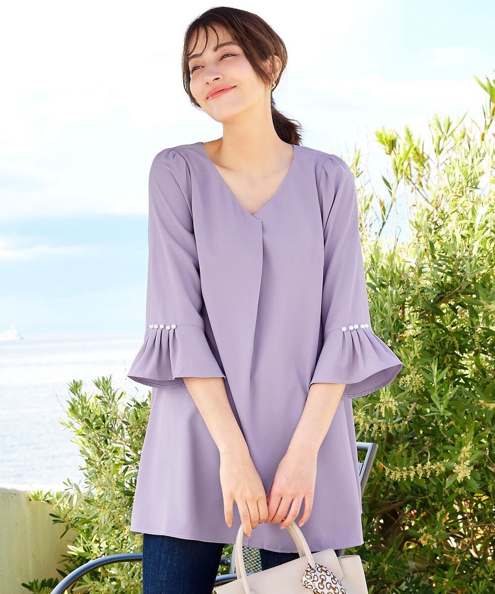 Tiaclasse 【洗える】タックフレアパール付き袖チュニックブラウス 