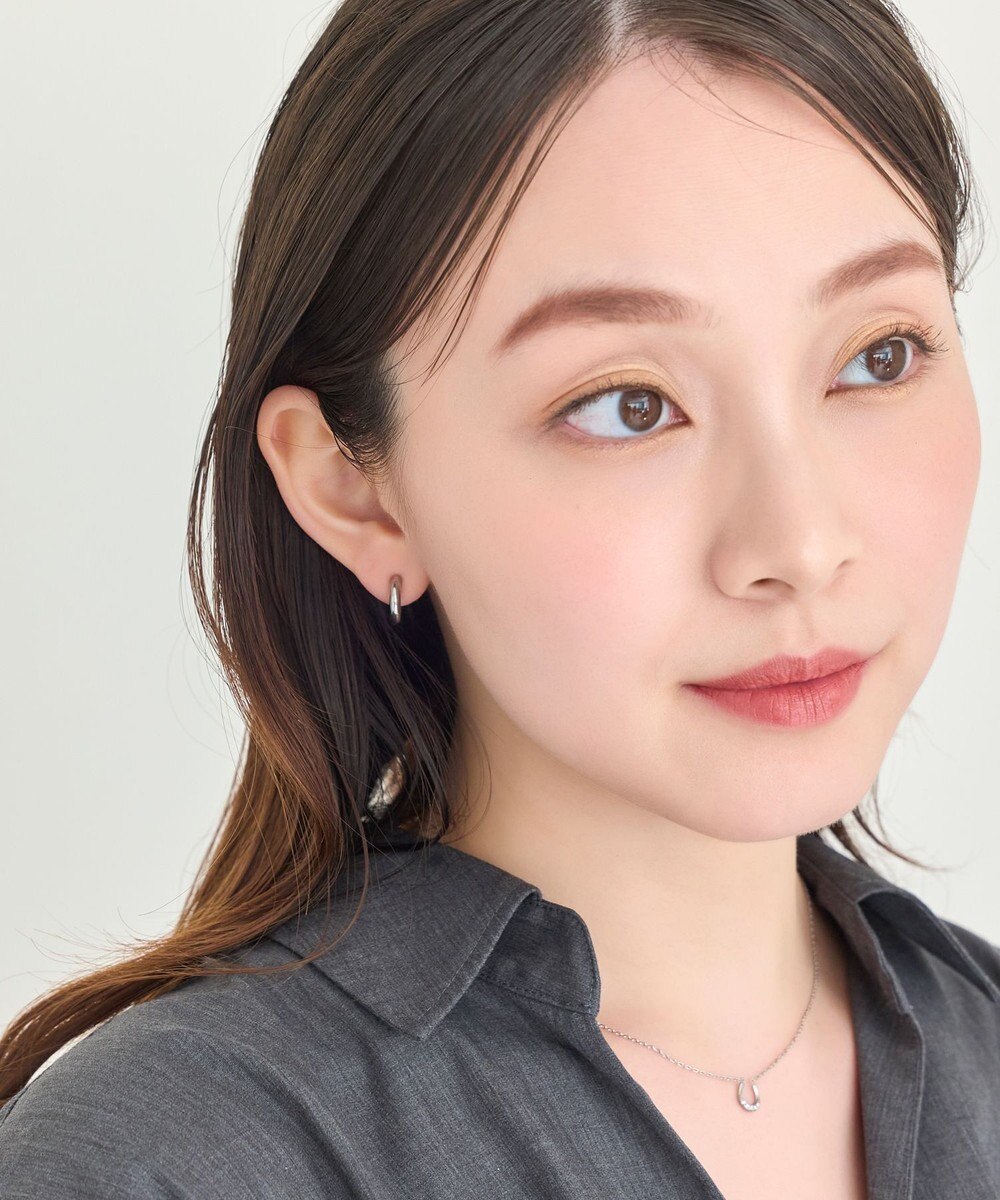 Phoebe 【痛くないシリーズ/金属アレルギー対応】ミニマルストレートフープライトフィットイヤリング　シルバー 